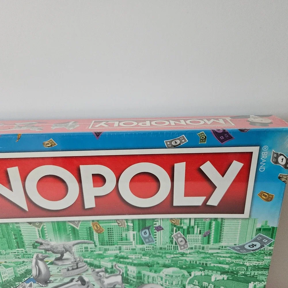 Monopoly Classic Board Game Hasbro - NEW Sealed